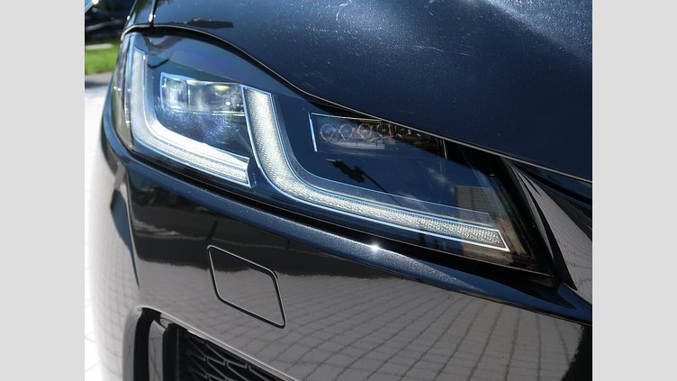 2022 認定中古車 Jaguar F-Pace サントリーニブラック D204 AWD（オートマチック）MHEV R-DYNAMIC SE