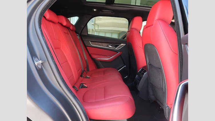 2022 認定中古車 Jaguar F-Pace サントリーニブラック D204 AWD（オートマチック）MHEV R-DYNAMIC SE