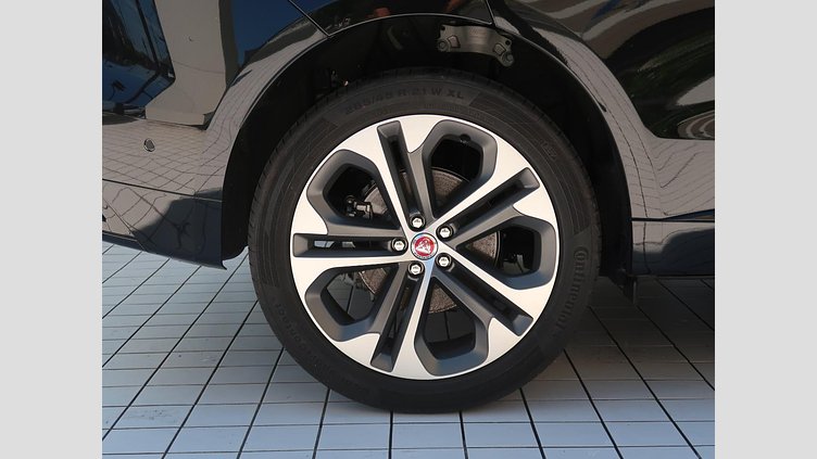 2022 認定中古車 Jaguar F-Pace サントリーニブラック D204 AWD（オートマチック）MHEV R-DYNAMIC SE