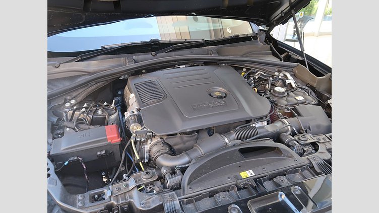 2022 認定中古車 Jaguar F-Pace サントリーニブラック D204 AWD（オートマチック）MHEV R-DYNAMIC SE