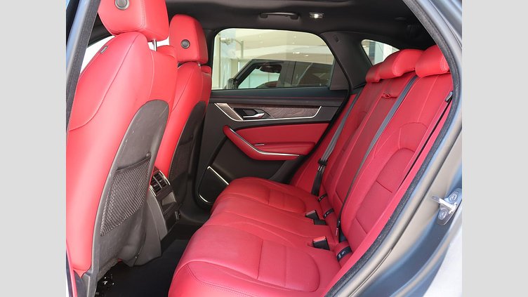 2022 認定中古車 Jaguar F-Pace サントリーニブラック D204 AWD（オートマチック）MHEV R-DYNAMIC SE