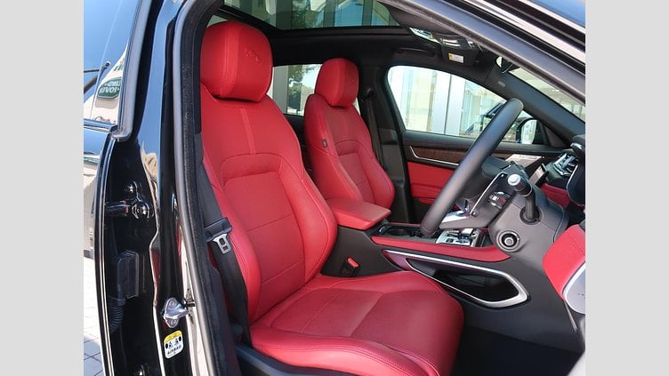 2022 認定中古車 Jaguar F-Pace サントリーニブラック D204 AWD（オートマチック）MHEV R-DYNAMIC SE