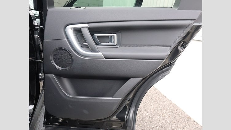 2017 認定中古車 Land Rover Discovery Sport Santorini Black 2.0 litre Si4 Petrol 7ジャーニースペシャルエディション
