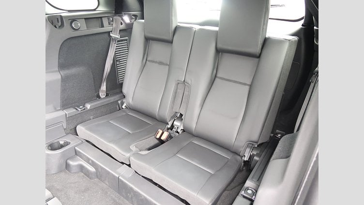 2017 認定中古車 Land Rover Discovery Sport Santorini Black 2.0 litre Si4 Petrol 7ジャーニースペシャルエディション