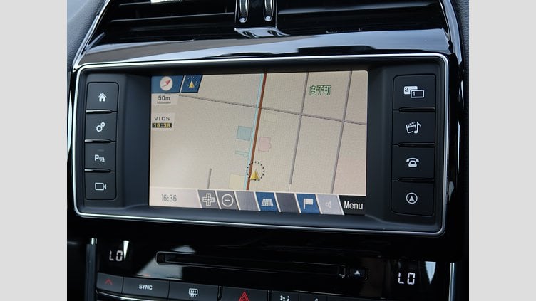 2015 認定中古車 Jaguar XE Santorini Black 20ｄ R-Spot