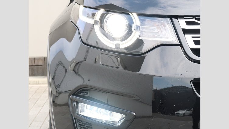 2017 認定中古車 Land Rover Discovery Sport Santorini Black 2.0 litre Si4 Petrol 7ジャーニースペシャルエディション