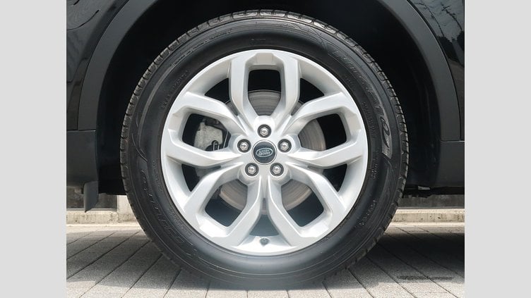 2017 認定中古車 Land Rover Discovery Sport Santorini Black 2.0 litre Si4 Petrol 7ジャーニースペシャルエディション