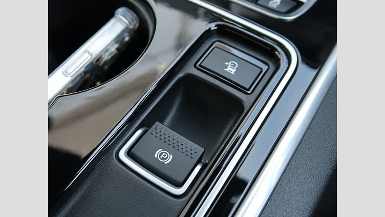 2015 認定中古車 Jaguar XE Santorini Black 20ｄ R-Spot