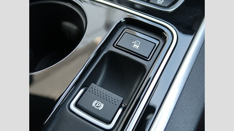 2015 認定中古車 Jaguar XE Santorini Black 20ｄ R-Spot