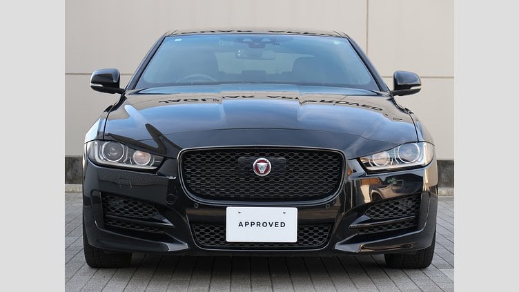 2015 認定中古車 Jaguar XE Santorini Black 20ｄ R-Spot