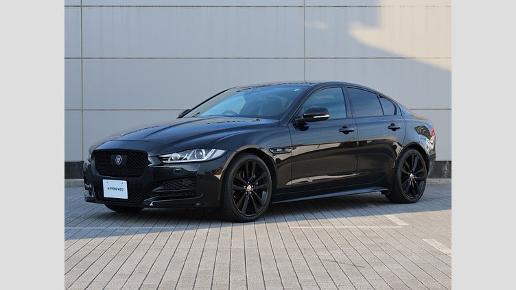 2015 認定中古車 Jaguar XE Santorini Black 20ｄ R-Spot