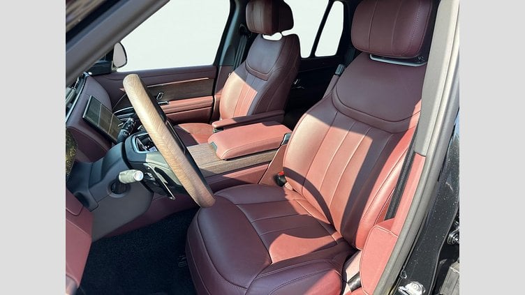 2024 Approved Land Rover Range Rover Santorini Black Адаптивний круїз контроль для бездоріжжя (ATPC Pro)
Активний диференціал керований електронікою з системою розподілення крутного моменту TVBB



 Autobiography
