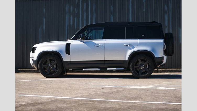 2021 Approved Land Rover Defender 110 Hakuba Silver 110 D300 HSE