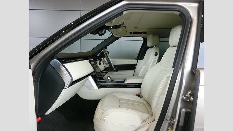 2024 認定中古車 Land Rover Range Rover バトゥミゴールド D300 AWD MHEV（AT） スタンダードホイールベース HSE