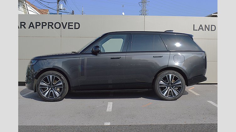2024 認定中古車 Land Rover Range Rover シャラントグレー P550 AWD PHEV（AT） スタンダードホイールベース HSE