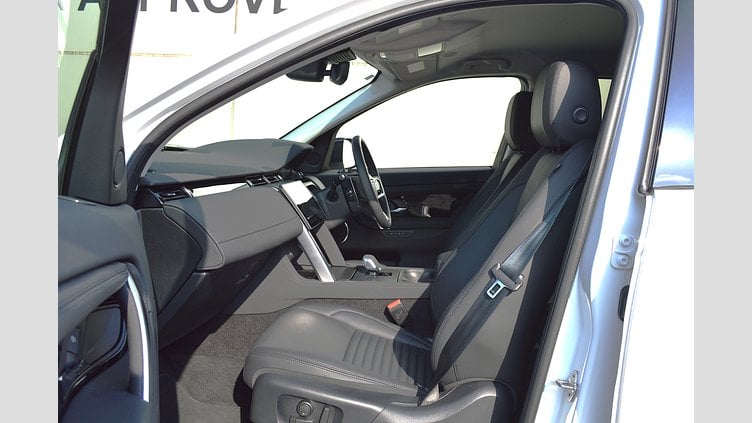 2024 認定中古車 Land Rover Discovery Sport Fuji White AWD D200 DYNAMIC SE  5+2