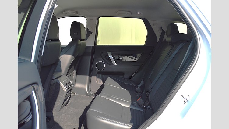 2024 認定中古車 Land Rover Discovery Sport Fuji White AWD D200 DYNAMIC SE  5+2