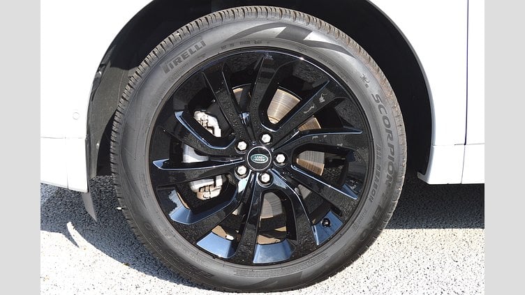 2024 認定中古車 Land Rover Discovery Sport Fuji White AWD D200 DYNAMIC SE  5+2