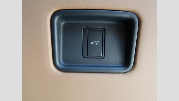 2024 認定中古車 Land Rover Range Rover Ostuni Pearl White (Hable para conocer la disponibilidad) D300 AWD MHEV（AT） AUTOBIOGRAPHY SWB