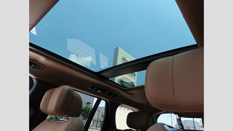 2024 認定中古車 Land Rover Range Rover Ostuni Pearl White (Hable para conocer la disponibilidad) D300 AWD MHEV（AT） AUTOBIOGRAPHY SWB