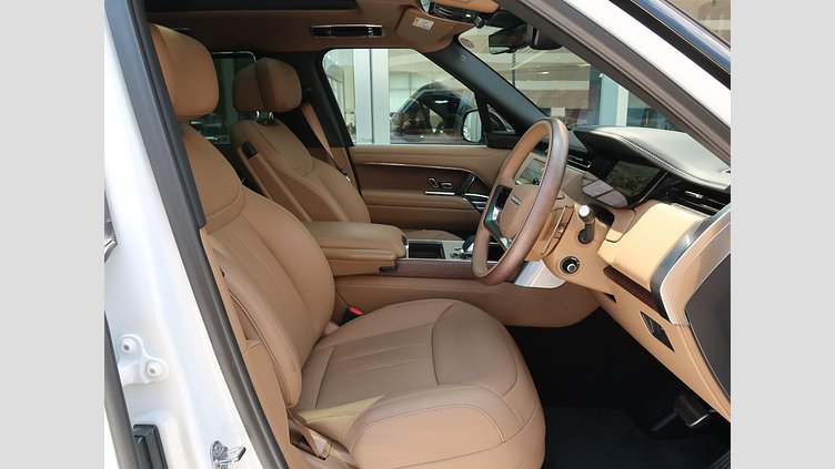 2024 認定中古車 Land Rover Range Rover Ostuni Pearl White (Hable para conocer la disponibilidad) D300 AWD MHEV（AT） AUTOBIOGRAPHY SWB
