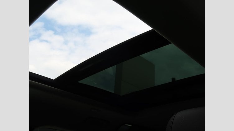 2023 認定中古車 Land Rover Defender 110 サントリーニブラック(メタリック) D300 S