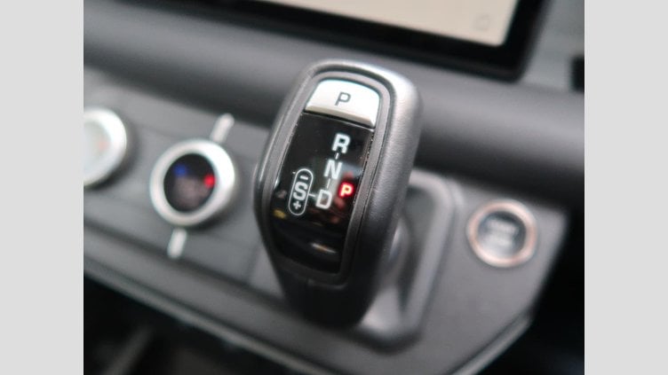 2023 認定中古車 Land Rover Defender 110 サントリーニブラック(メタリック) D300 S