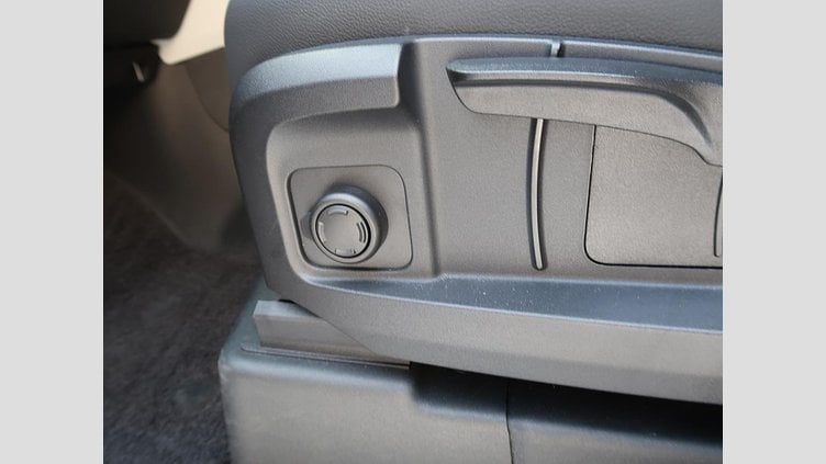 2023 認定中古車 Land Rover Defender 110 サントリーニブラック(メタリック) D300 S