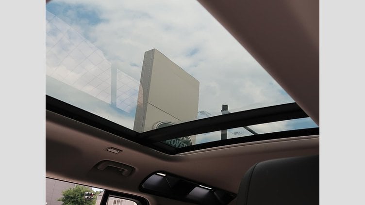 2023 認定中古車 Land Rover Defender 110 サントリーニブラック(メタリック) D300 S