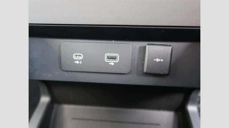 2023 認定中古車 Land Rover Defender 110 サントリーニブラック(メタリック) D300 S