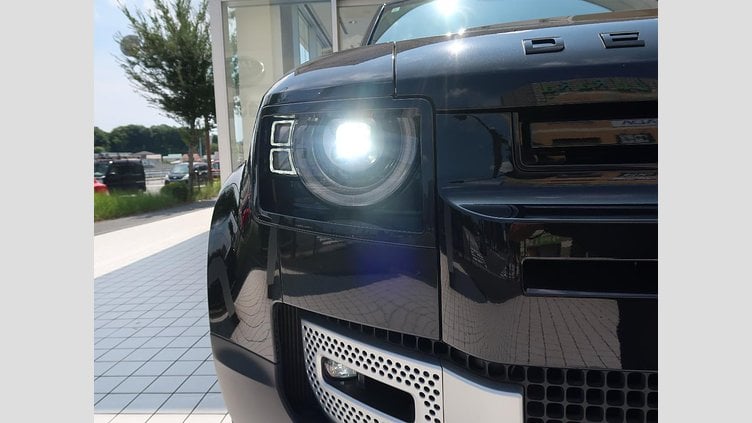 2023 認定中古車 Land Rover Defender 110 サントリーニブラック(メタリック) D300 S