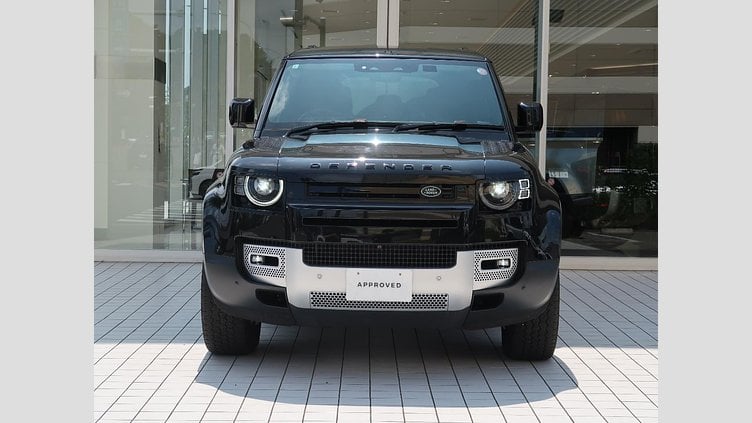 2023 認定中古車 Land Rover Defender 110 サントリーニブラック(メタリック) D300 S