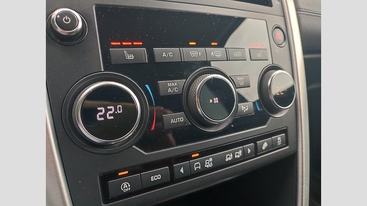 2019 JAZDENÉ VOZIDLÁ Land Rover Discovery Sport Fuji White 4x4 2.0L TD4 SE AT