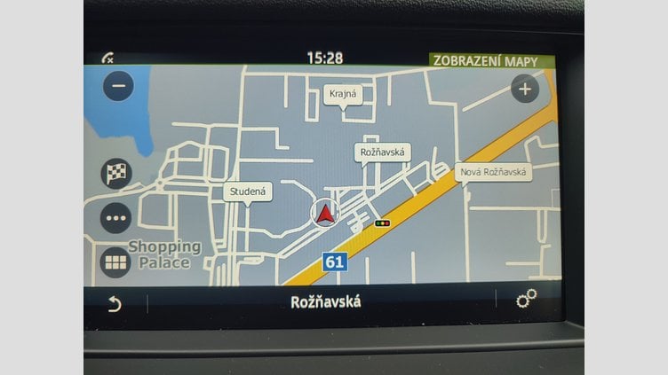 2019 JAZDENÉ VOZIDLÁ Land Rover Discovery Sport Fuji White 4x4 2.0L TD4 SE AT