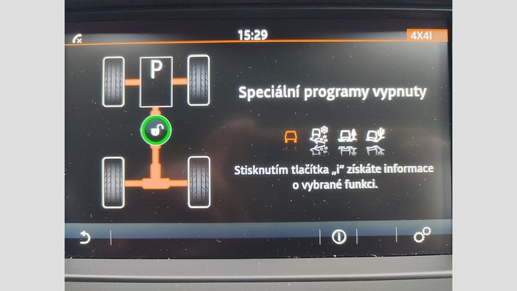 2019 JAZDENÉ VOZIDLÁ Land Rover Discovery Sport Fuji White 4x4 2.0L TD4 SE AT