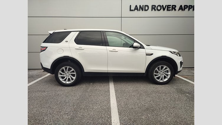 2019 JAZDENÉ VOZIDLÁ Land Rover Discovery Sport Fuji White 4x4 2.0L TD4 SE AT