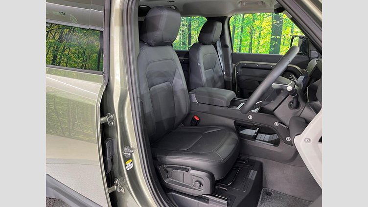 2023 認定中古車 Land Rover Defender 110 Pangea Green 4WD １１０Ｓ Ｄ３００