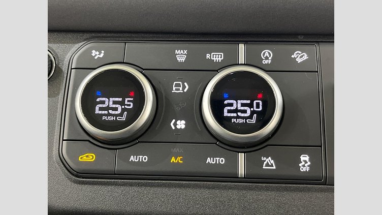 2023 認定中古車 Land Rover Defender 110 Pangea Green 4WD １１０Ｓ Ｄ３００