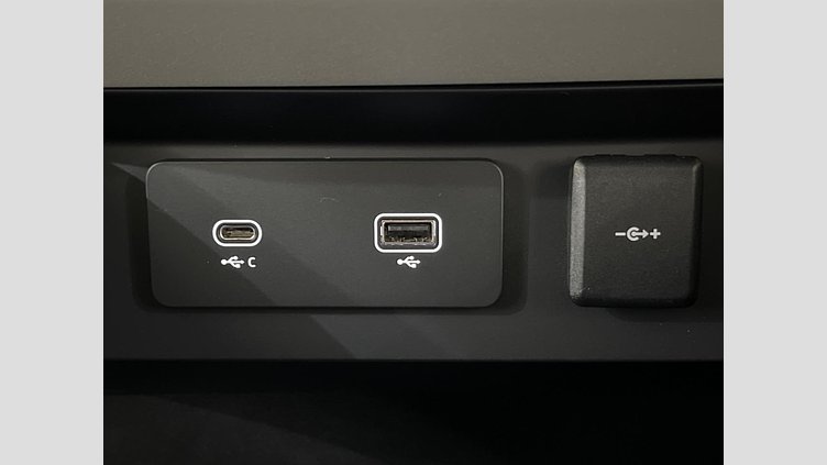 2023 認定中古車 Land Rover Defender 110 Pangea Green 4WD １１０Ｓ Ｄ３００