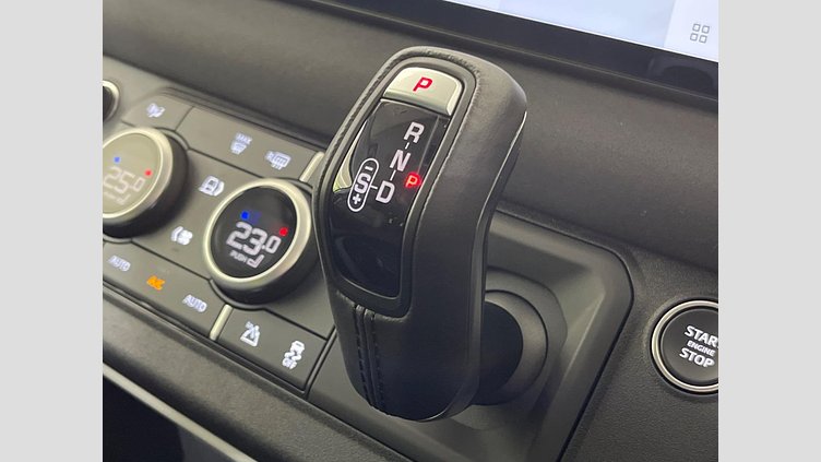 2023 認定中古車 Land Rover Defender 110 Pangea Green 4WD １１０Ｓ Ｄ３００