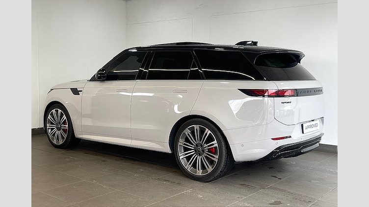 2024 Approved Land Rover Range Rover Sport Borasco Grey Engine: 3.0-litre inline-six turbodiesel with mild-hybrid technology.
Power: 258 kW (approximately 345–350 hp).
Torque: 700 Nm.
Acceleration (0–100 km/h): 5.9 seconds.
Top speed: 234 km/h.
Transmission: 8-speed automatic. RANGE ROVER SPORT 3.0D DYNAMIC