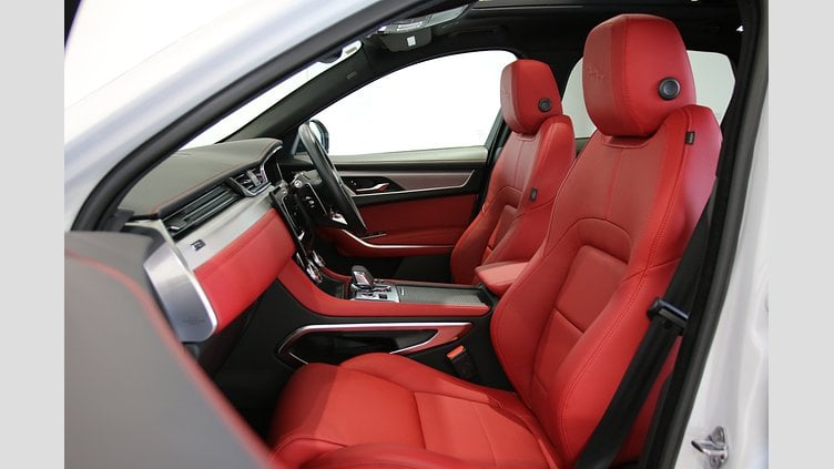 2021 認定中古車 Jaguar F-Pace ユーロンホワイト 2.0P R-DYNAMIC SE