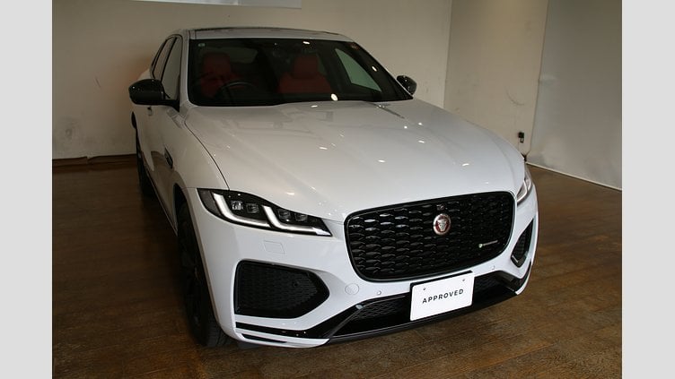 2021 認定中古車 Jaguar F-Pace ユーロンホワイト 2.0P R-DYNAMIC SE