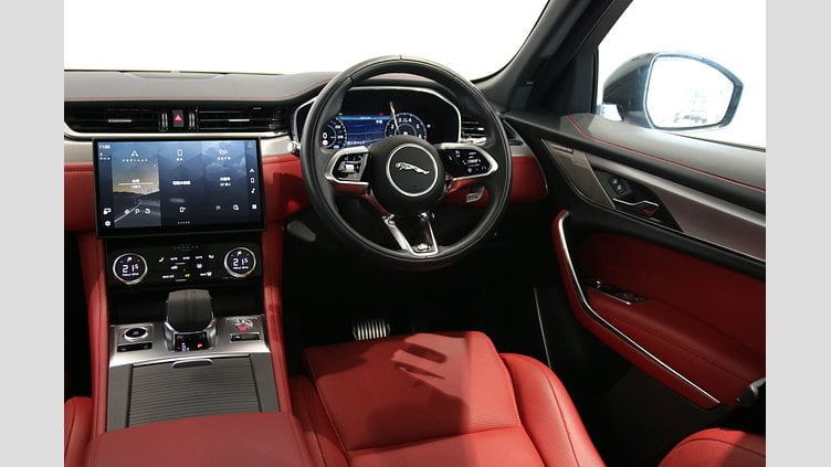 2021 認定中古車 Jaguar F-Pace ユーロンホワイト 2.0P R-DYNAMIC SE