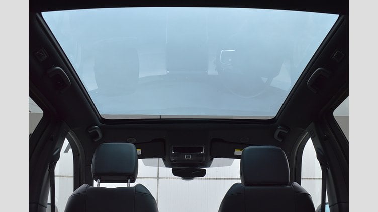 2024 認定中古車 Land Rover Discovery Sport ヴァレジネブルー AWD D200 DYNAMIC SE  5+2