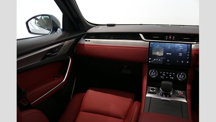 2021 認定中古車 Jaguar F-Pace ユーロンホワイト 2.0P R-DYNAMIC SE