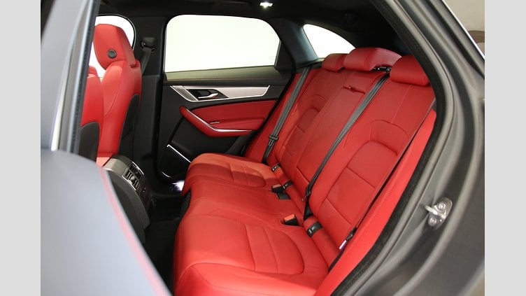 2021 認定中古車 Jaguar F-Pace ユーロンホワイト 2.0P R-DYNAMIC SE