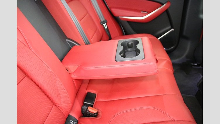 2021 認定中古車 Jaguar F-Pace ユーロンホワイト 2.0P R-DYNAMIC SE