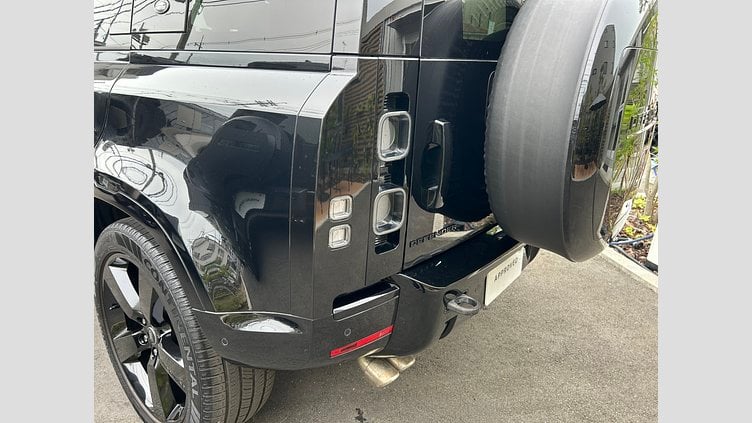 2024 認定中古車 Land Rover Defender 110 Santorini Black 525P V8 V8