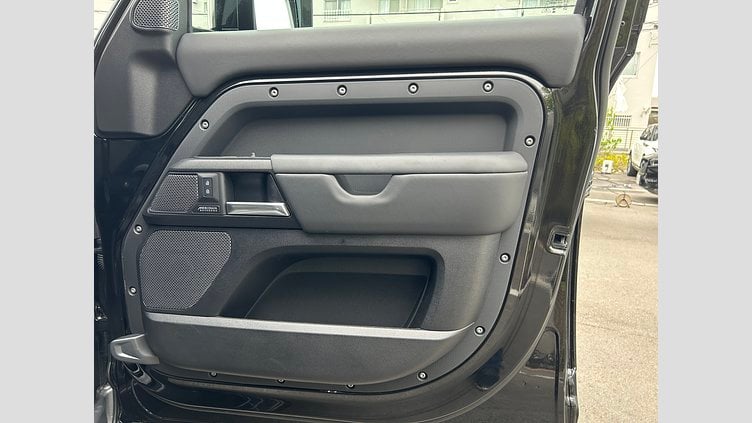 2024 認定中古車 Land Rover Defender 110 Santorini Black 525P V8 V8